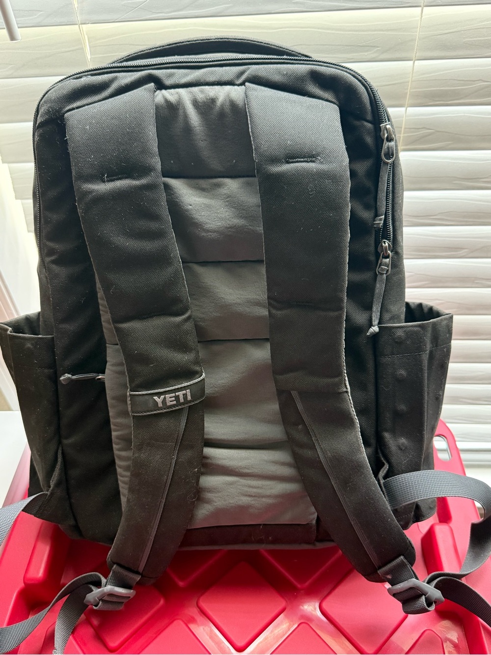 Yeti Crossroads 23 black backpack - Picture 4 of 4